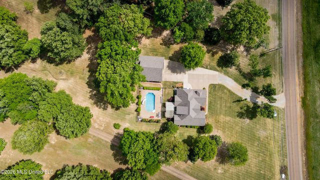 1290 S Robertson Road, Hernando, MS 38632