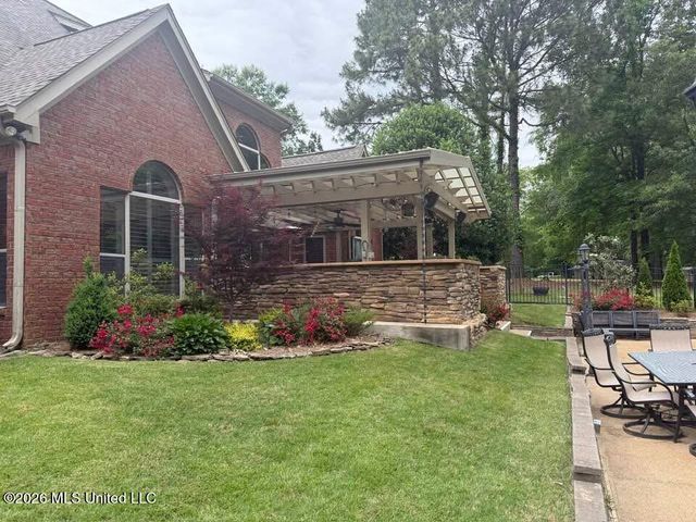 1290 S Robertson Road, Hernando, MS 38632