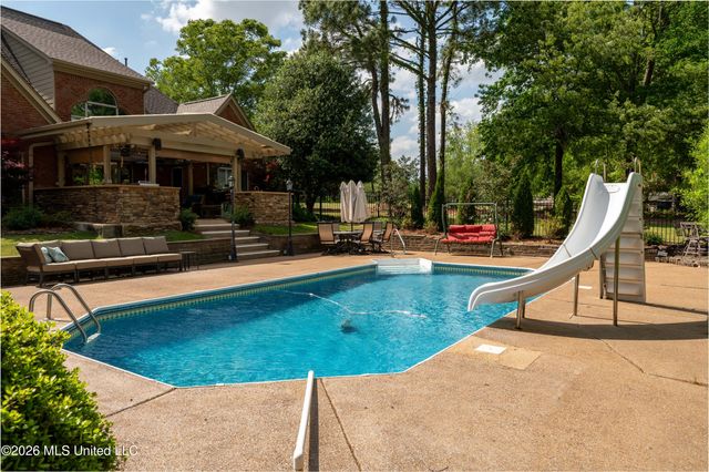 1290 S Robertson Road, Hernando, MS 38632