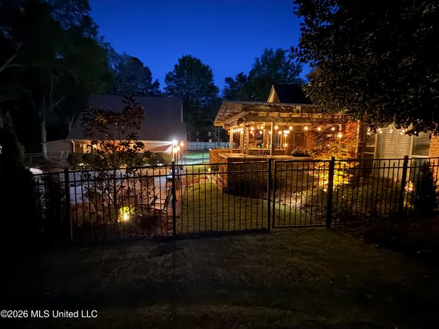 1290 S Robertson Road, Hernando, MS 38632