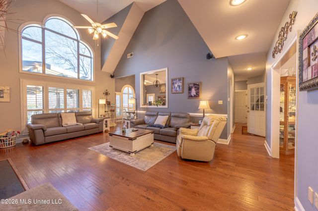 1290 S Robertson Road, Hernando, MS 38632