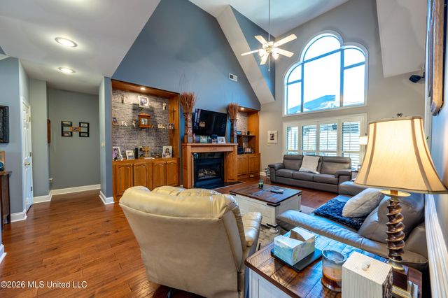 1290 S Robertson Road, Hernando, MS 38632