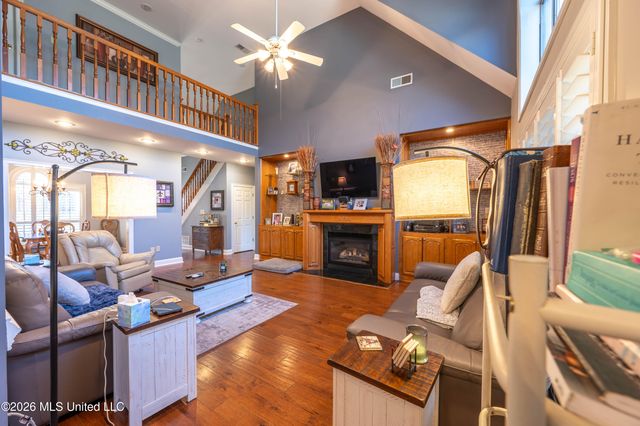 1290 S Robertson Road, Hernando, MS 38632