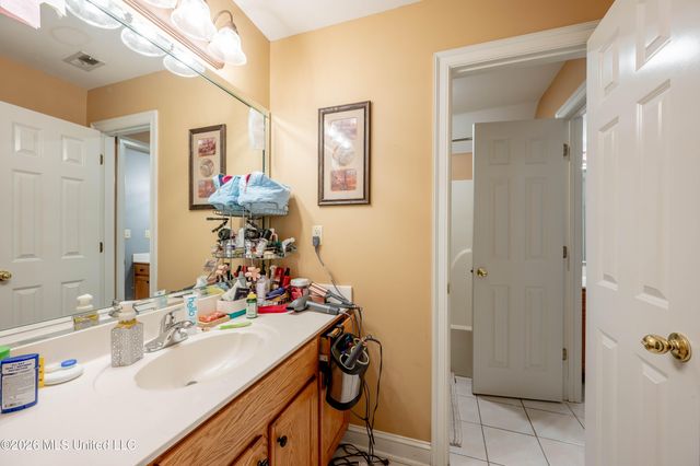 1290 S Robertson Road, Hernando, MS 38632