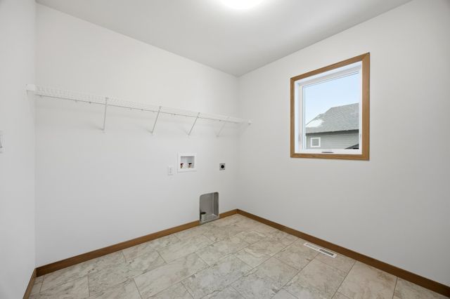 8359 61st Street S, Horace, ND 58047