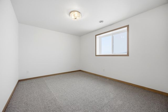 8359 61st Street S, Horace, ND 58047