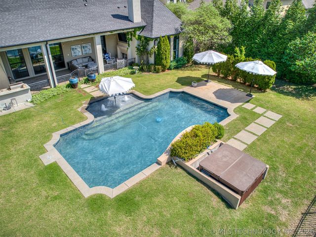 3306 W 68th Street, Tulsa, OK 74132