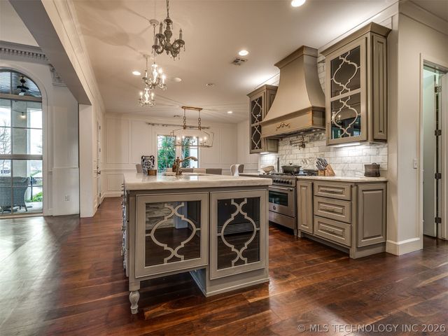 3306 W 68th Street, Tulsa, OK 74132