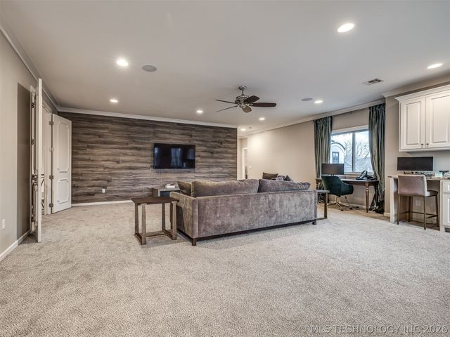 3306 W 68th Street, Tulsa, OK 74132