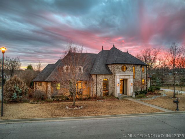 3306 W 68th Street, Tulsa, OK 74132