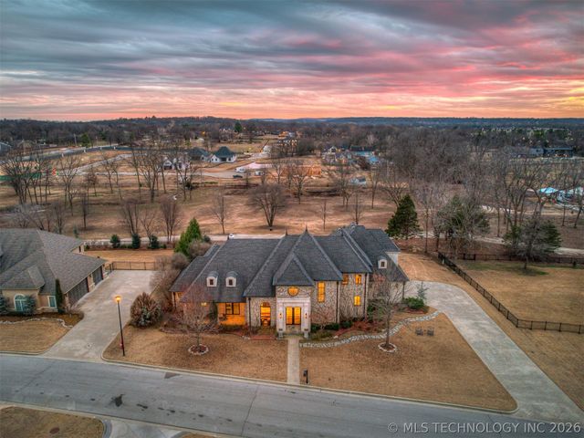 3306 W 68th Street, Tulsa, OK 74132