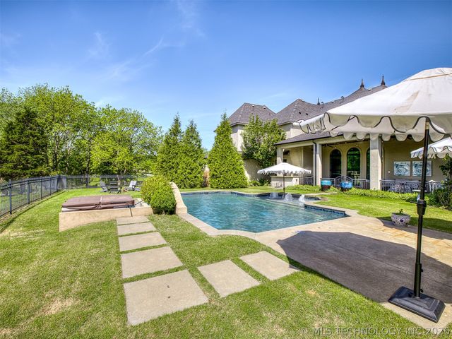 3306 W 68th Street, Tulsa, OK 74132