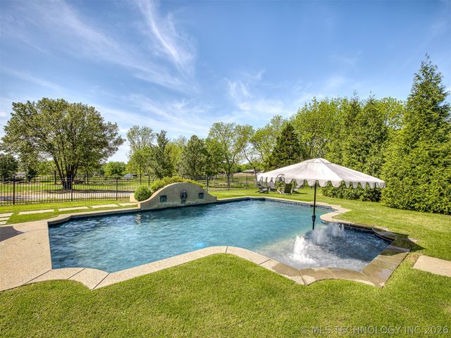 3306 W 68th Street, Tulsa, OK 74132