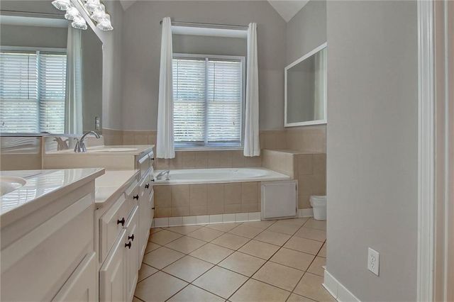 190 Baywatch Circle, Fayetteville, GA 30215