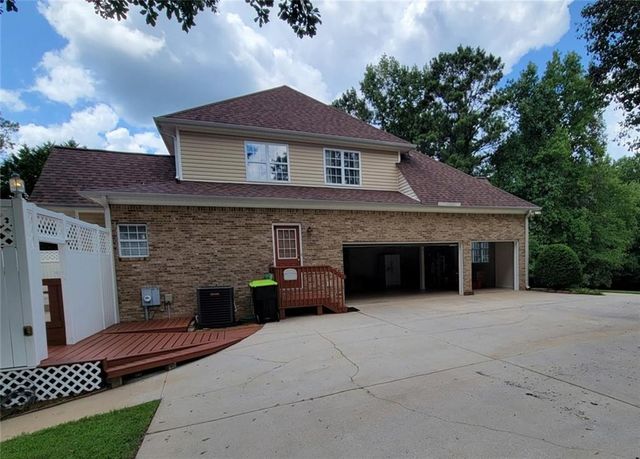 190 Baywatch Circle, Fayetteville, GA 30215