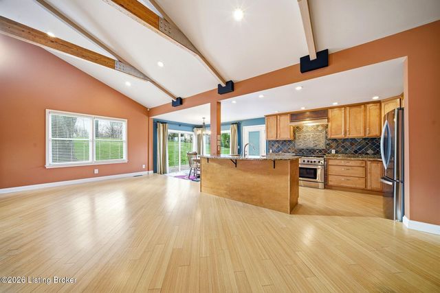 608 Cloverlea Rd, Louisville, KY 40206