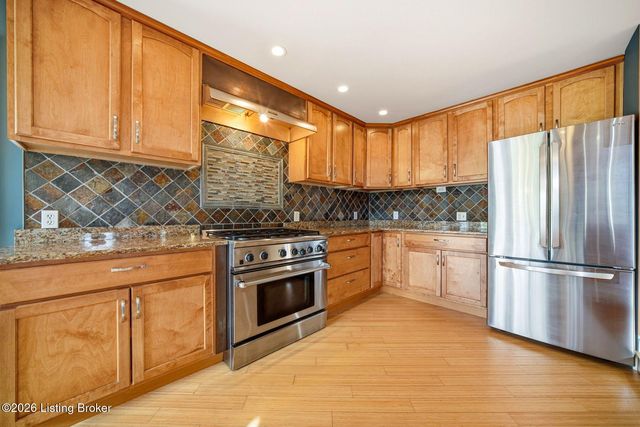 608 Cloverlea Rd, Louisville, KY 40206