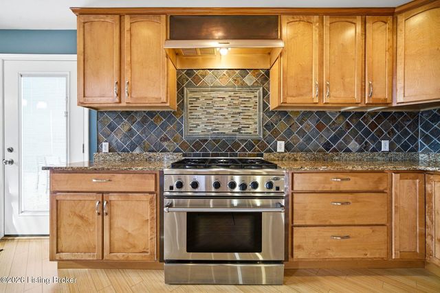 608 Cloverlea Rd, Louisville, KY 40206