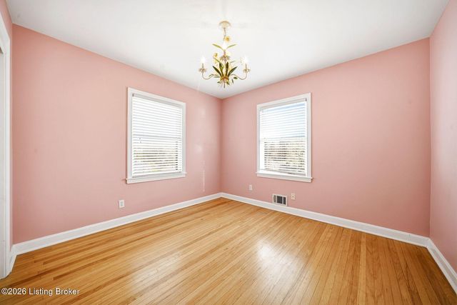 608 Cloverlea Rd, Louisville, KY 40206