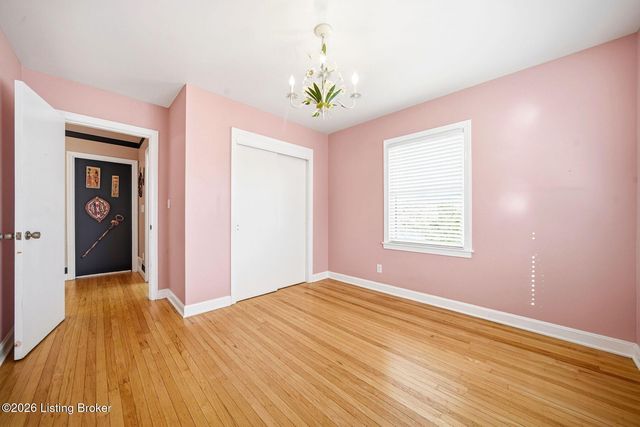 608 Cloverlea Rd, Louisville, KY 40206