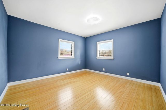 608 Cloverlea Rd, Louisville, KY 40206