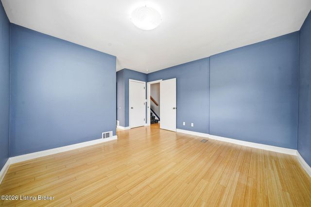 608 Cloverlea Rd, Louisville, KY 40206