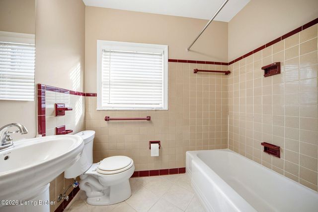 608 Cloverlea Rd, Louisville, KY 40206