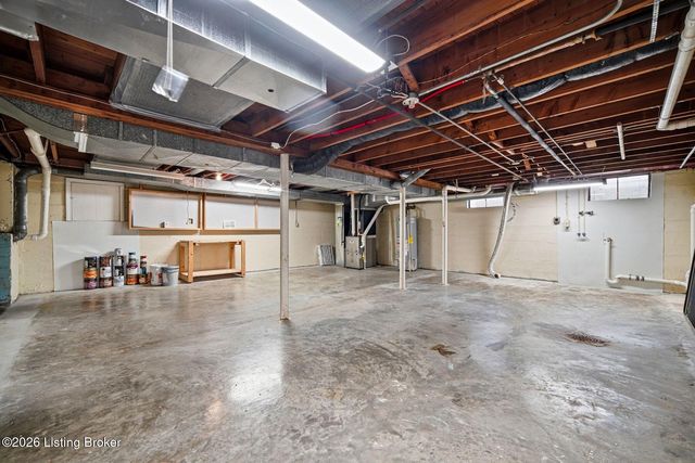 608 Cloverlea Rd, Louisville, KY 40206