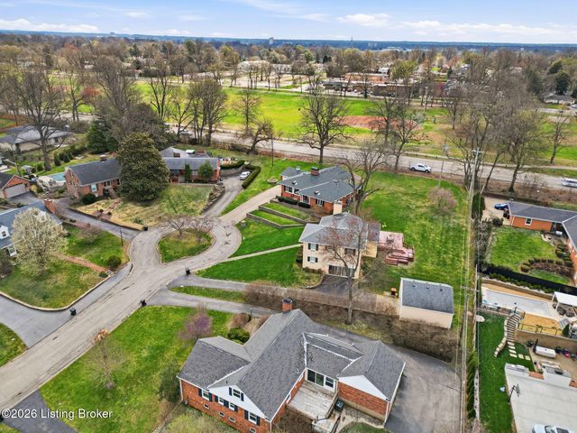608 Cloverlea Rd, Louisville, KY 40206