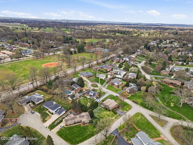 608 Cloverlea Rd, Louisville, KY 40206