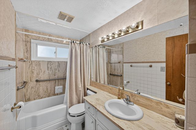 222 N Tuxedo Drive, South Bend, IN 46615