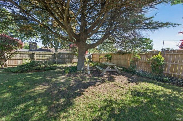 222 N Tuxedo Drive, South Bend, IN 46615