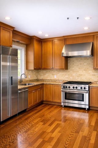 7523 N Osceola Avenue, Chicago, IL 60631