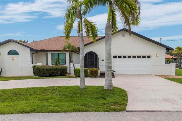 105 Sinclair ST SE, Port Charlotte, FL 33952