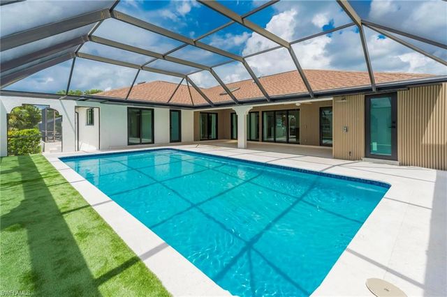 105 Sinclair ST SE, Port Charlotte, FL 33952