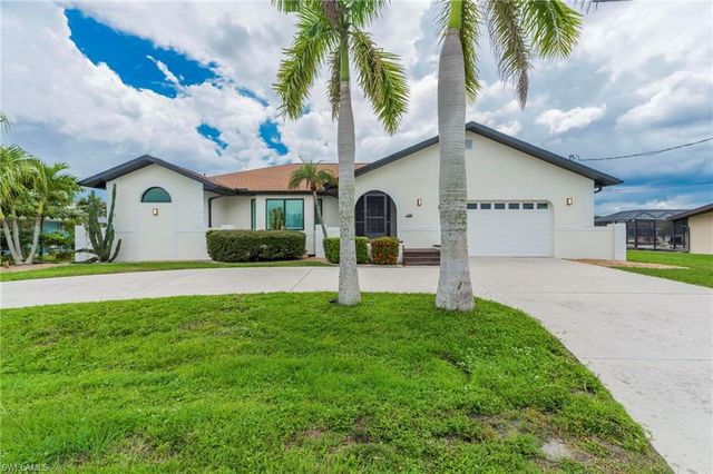 105 Sinclair ST SE, Port Charlotte, FL 33952