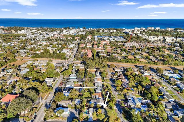 201 SE 24 Avenue, Boynton Beach, FL 33435