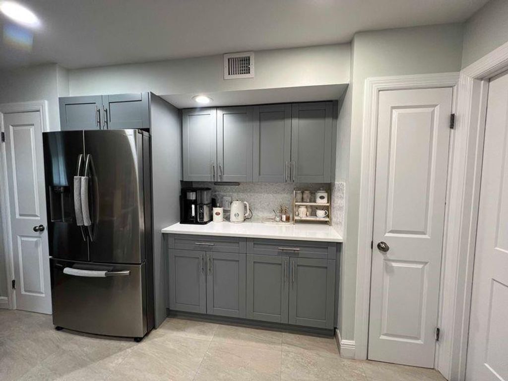 201 SE 24 Avenue, Boynton Beach, FL 33435