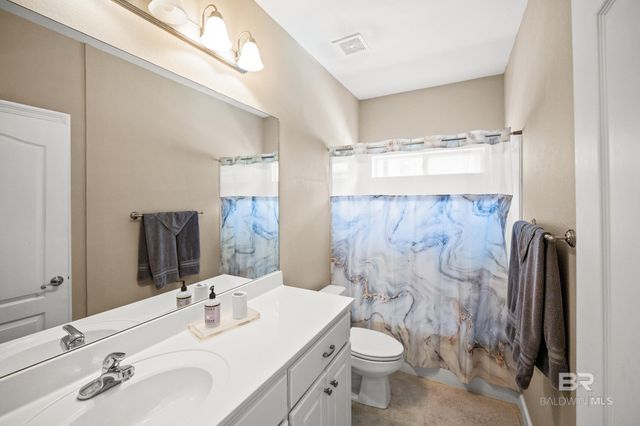 11 Lakeside Drive, Gulf Shores, AL 36542