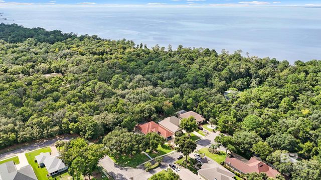 11 Lakeside Drive, Gulf Shores, AL 36542