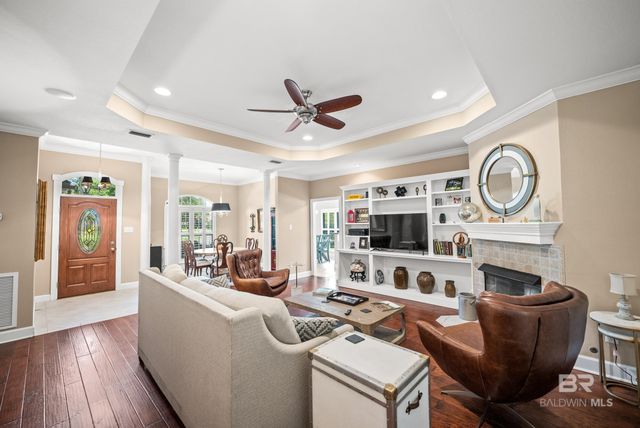 11 Lakeside Drive, Gulf Shores, AL 36542