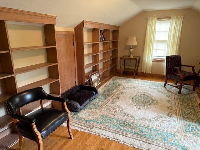 221 Grandon Road, Oakwood, OH 45419