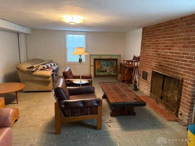 221 Grandon Road, Oakwood, OH 45419