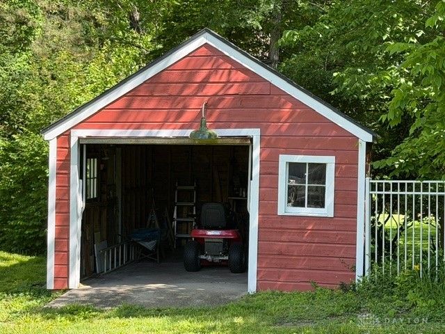 221 Grandon Road, Oakwood, OH 45419