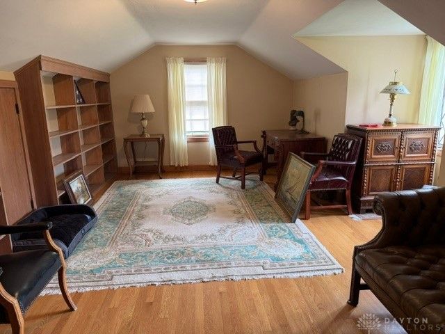 221 Grandon Road, Oakwood, OH 45419