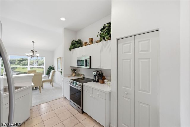 866 Carrick Bend CIR 202, Naples, FL 34110