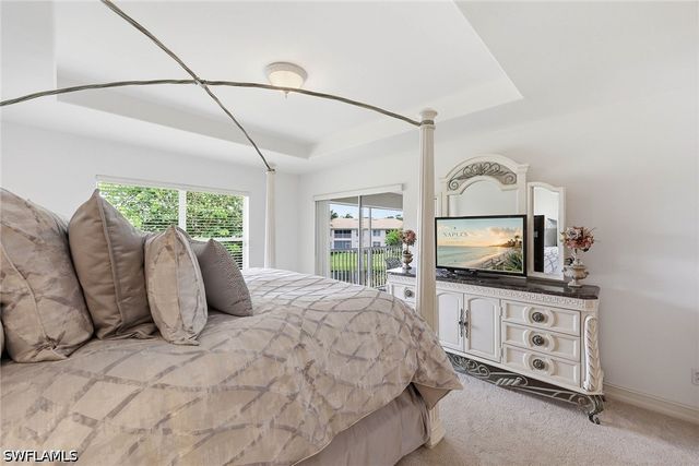 866 Carrick Bend CIR 202, Naples, FL 34110