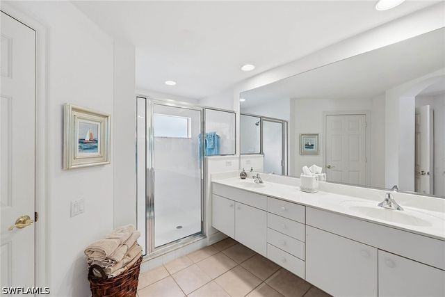 866 Carrick Bend CIR 202, Naples, FL 34110