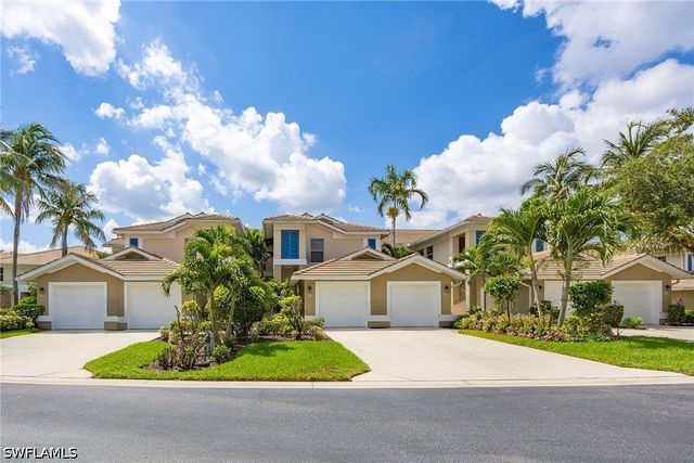866 Carrick Bend CIR 202, Naples, FL 34110