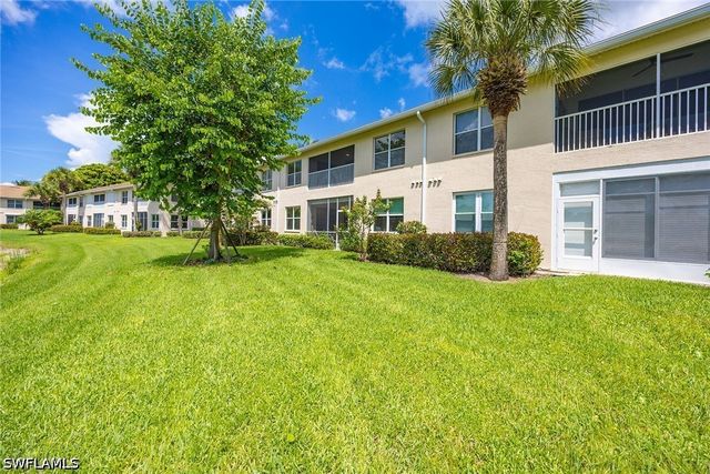 866 Carrick Bend CIR 202, Naples, FL 34110